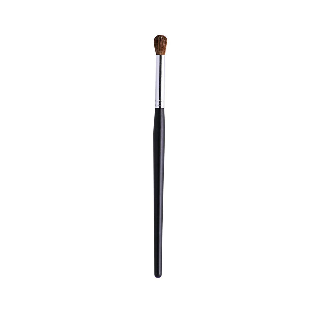 M332 - Fluffy Crease Eyeshadow Brush