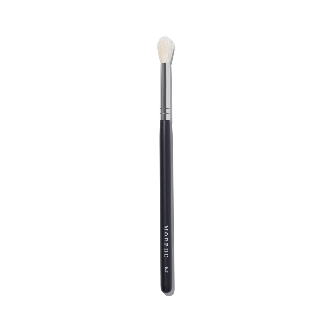 M441 - Firm Blending Crease Eyeshadow Brush